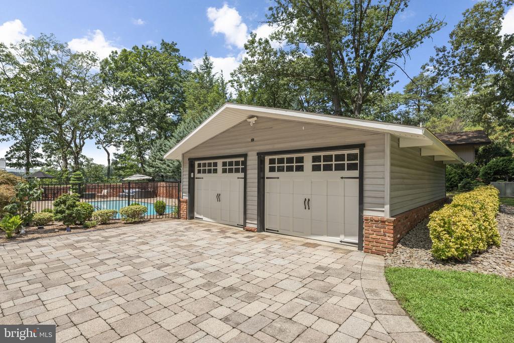2908 SOUTHWATER POINT DRIVE