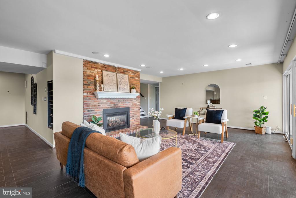 2908 SOUTHWATER POINT DRIVE