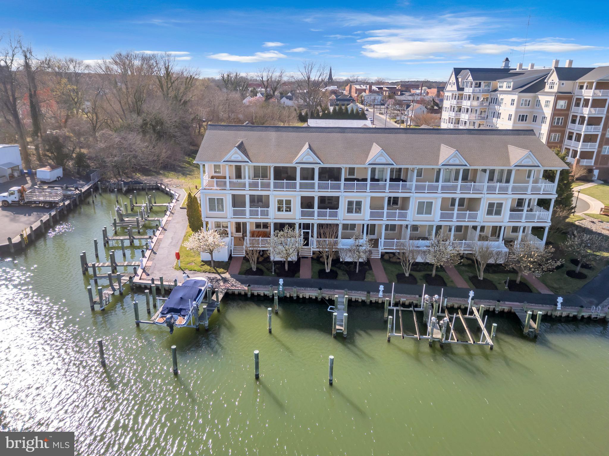 202 Muir St #202