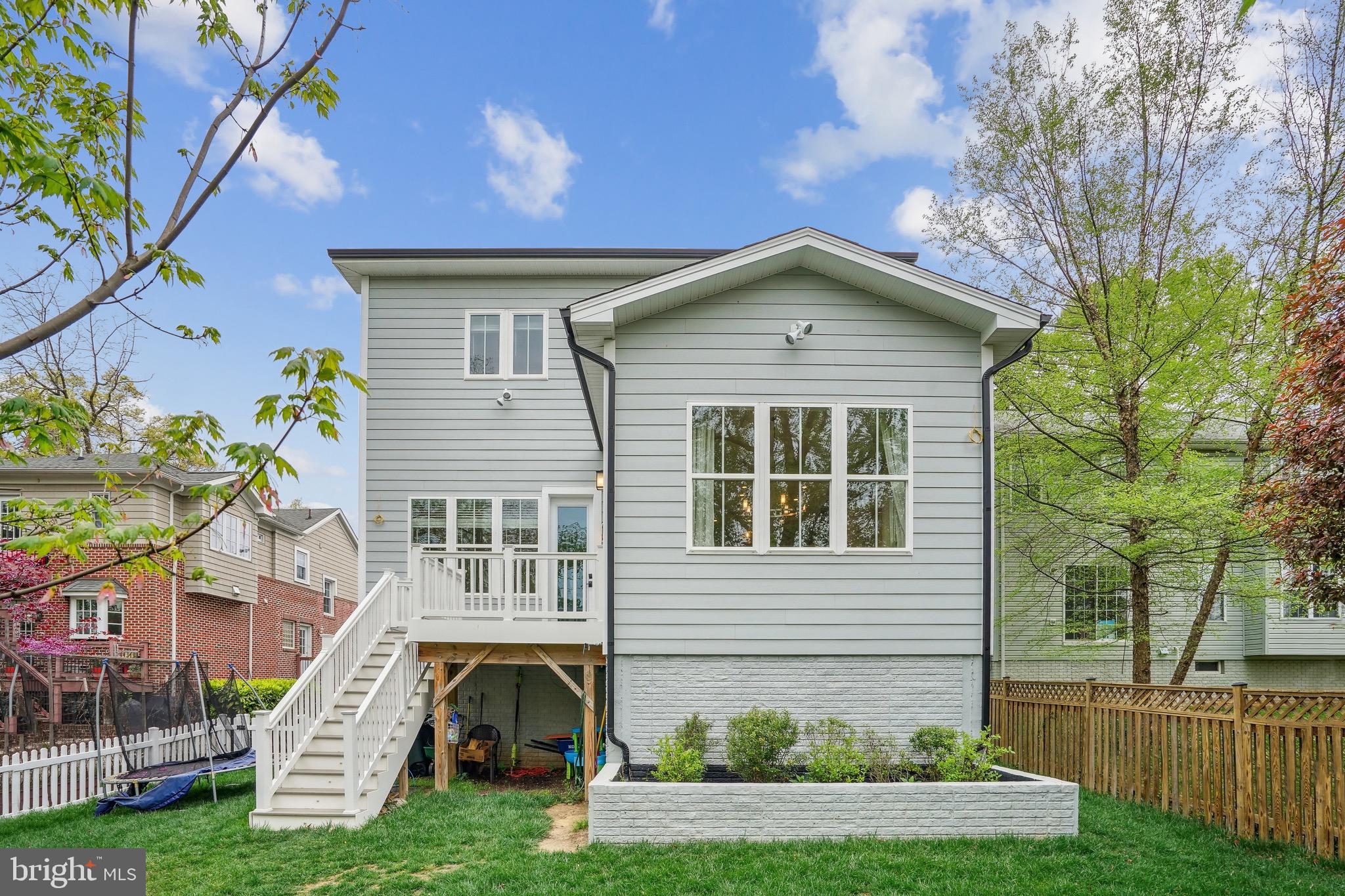2616 2nd Rd N