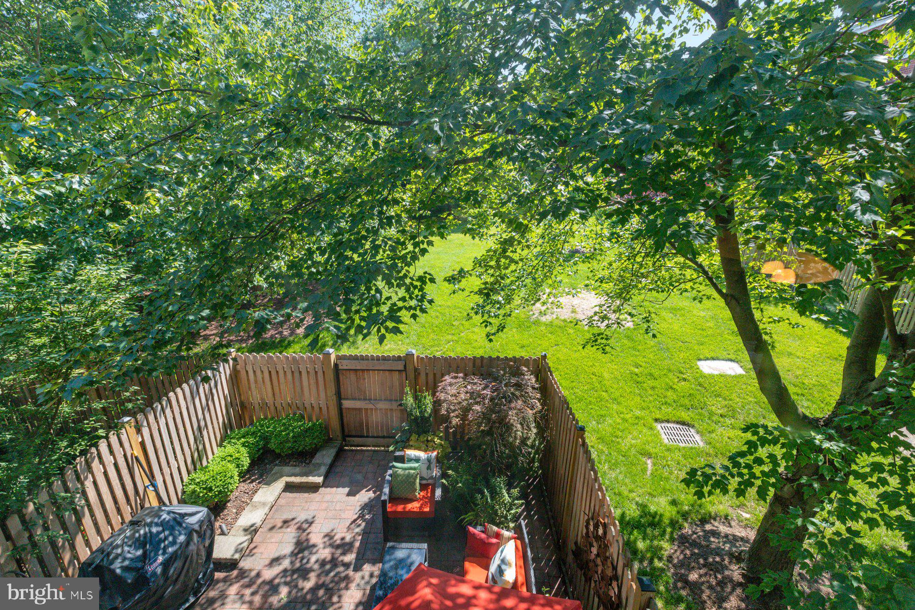 3060 S Buchanan St
