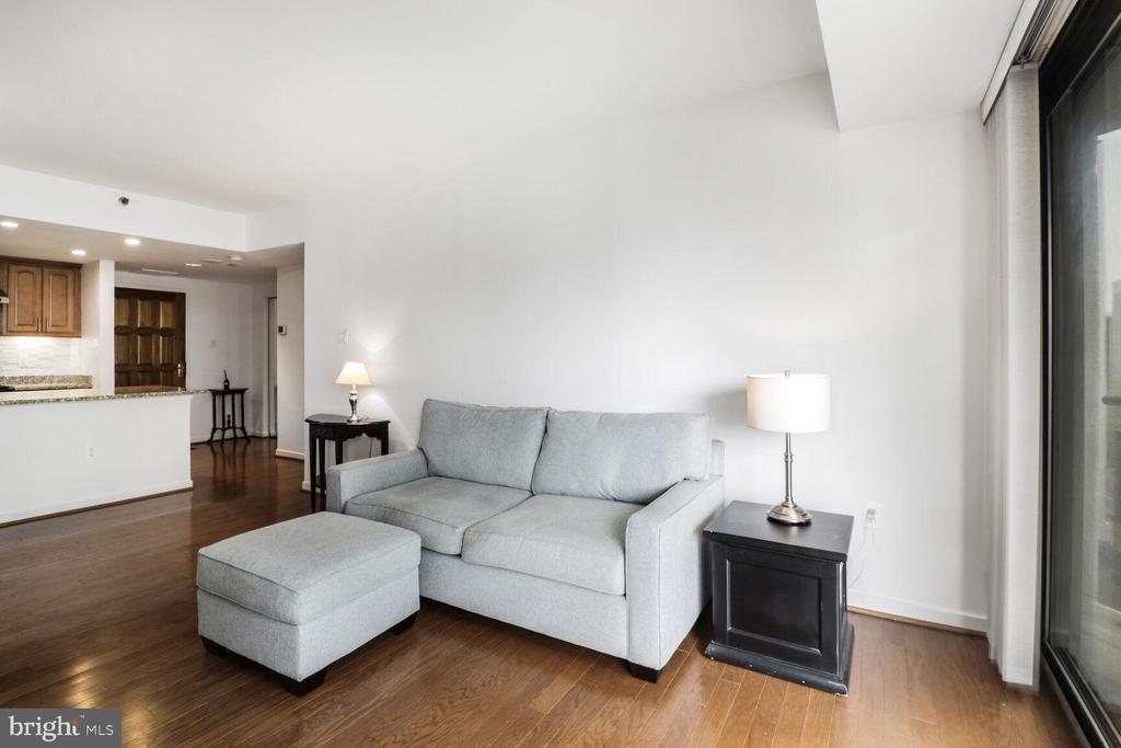 1530 Key Blvd #705