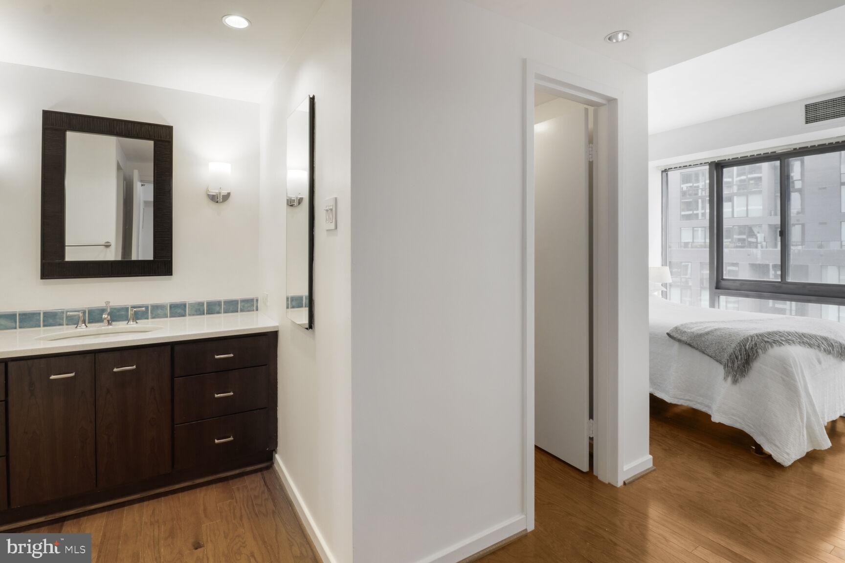 1530 Key Blvd #705