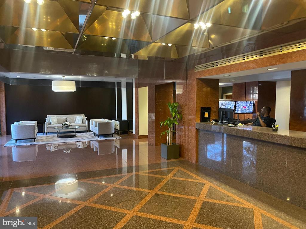 1530 Key Blvd #705