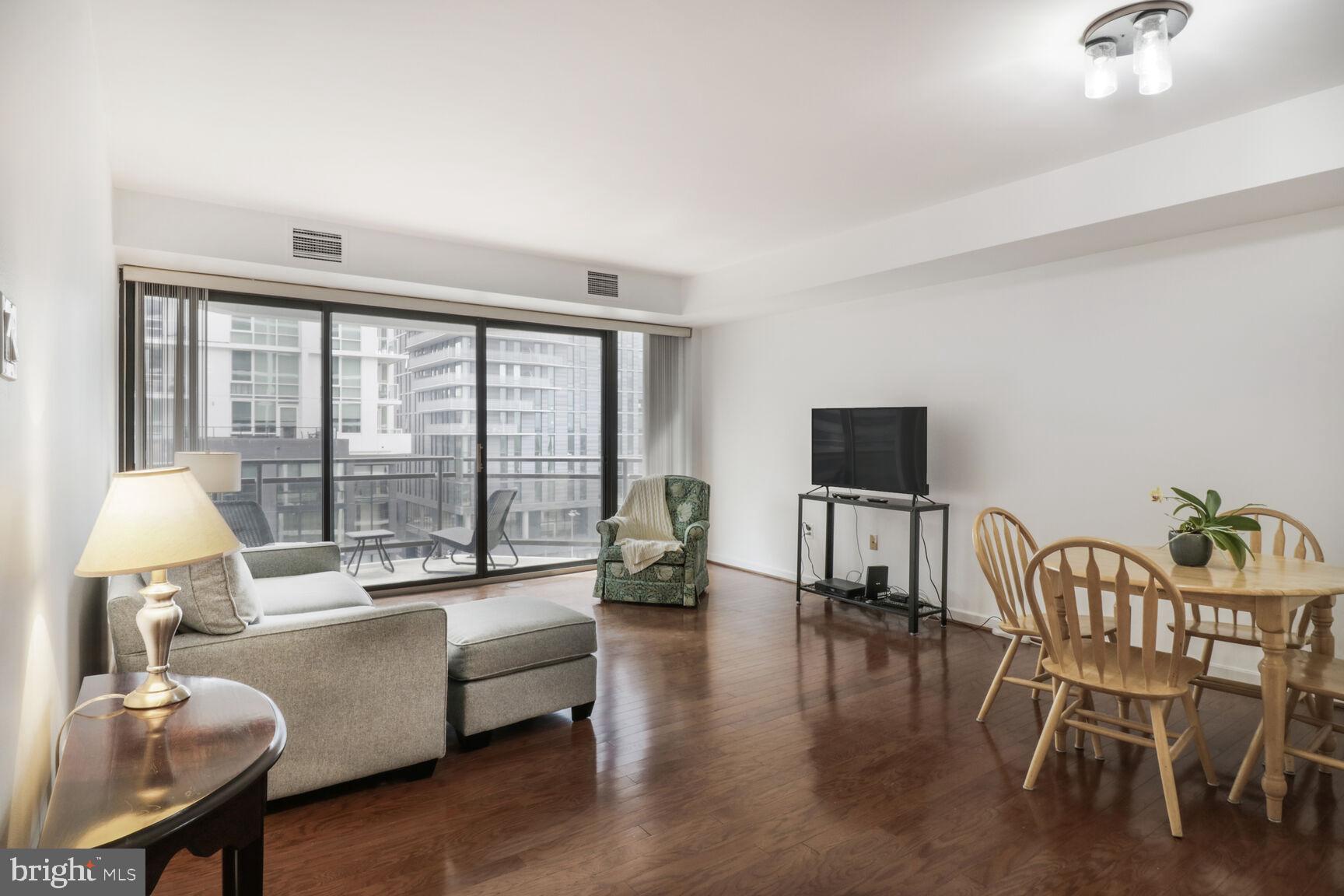 1530 Key Blvd #705