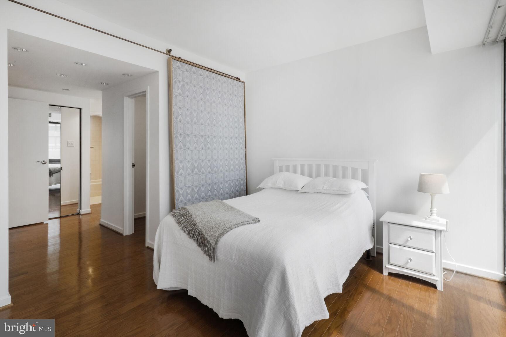 1530 Key Blvd #705