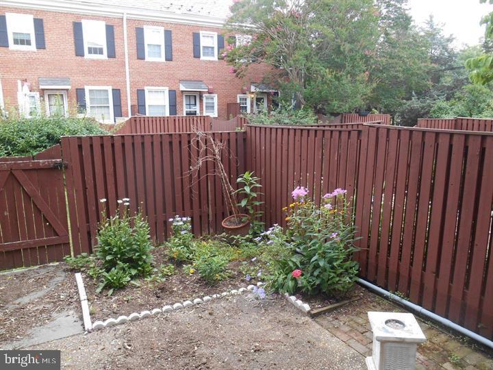 3435 S STAFFORD ST #B