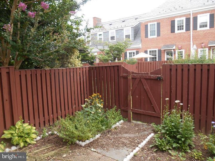 3435 S STAFFORD ST #B