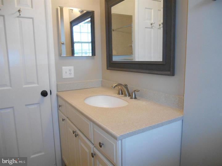 3435 S STAFFORD ST #B