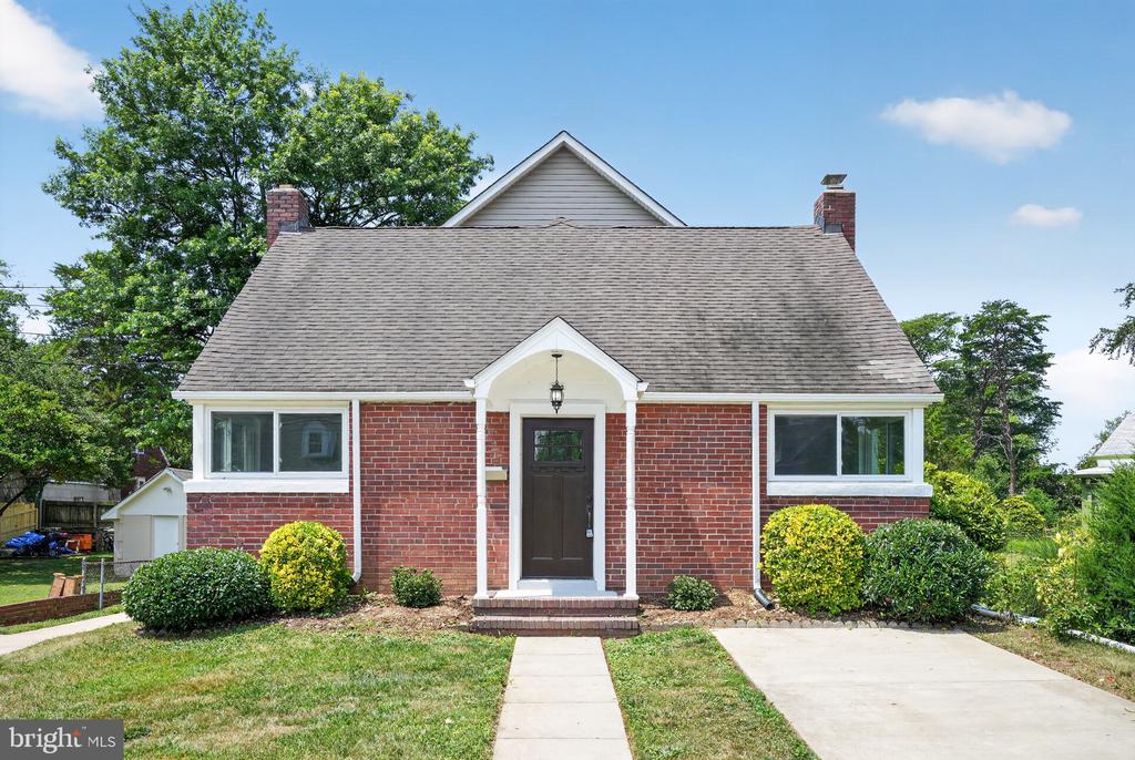 750 N GEORGE MASON DRIVE