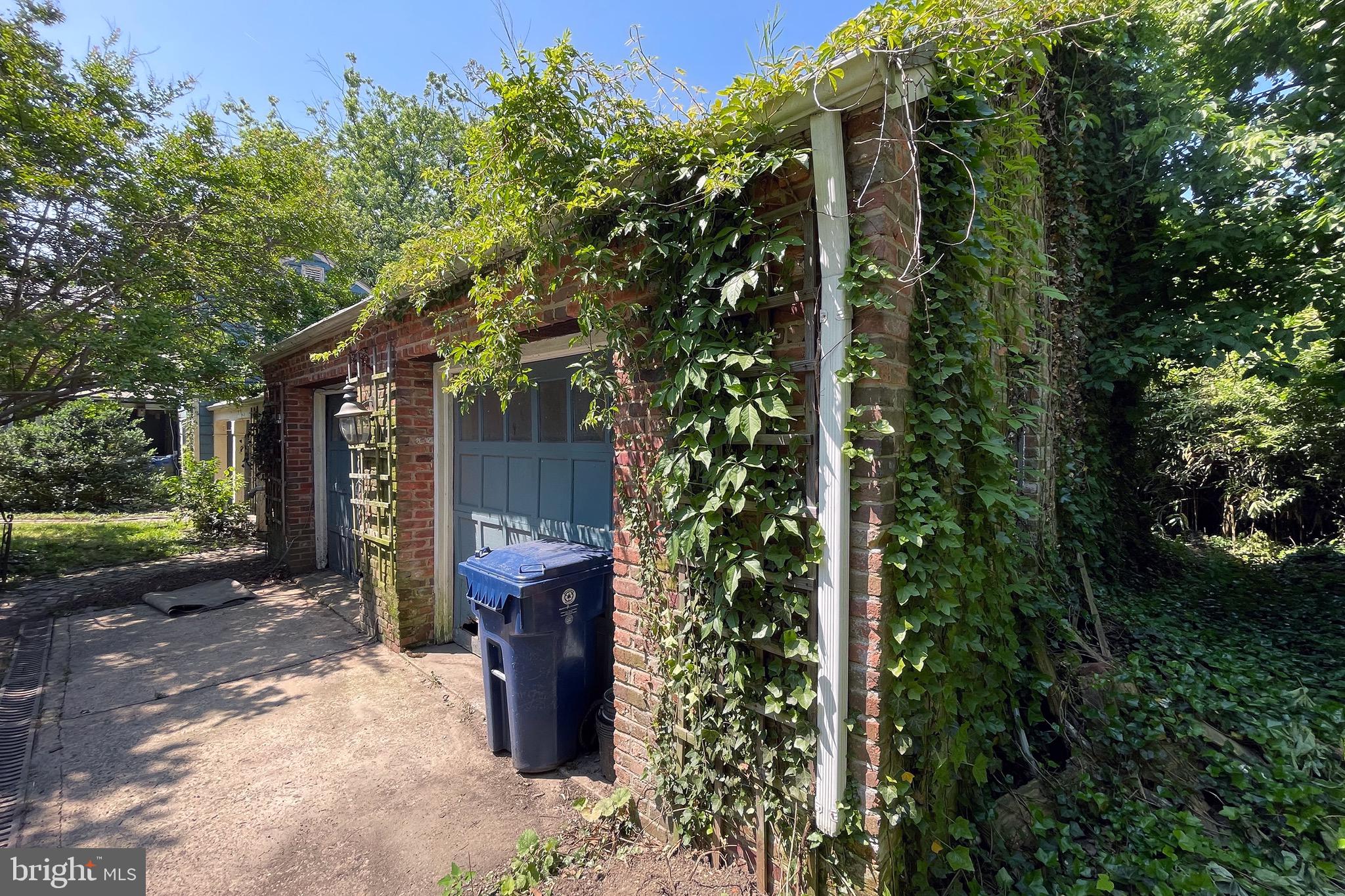 100 LONGVIEW DRIVE