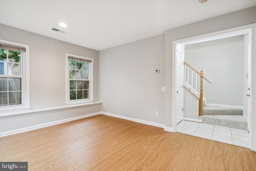 6026 Ricketts Walk