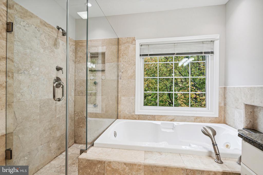 6026 Ricketts Walk