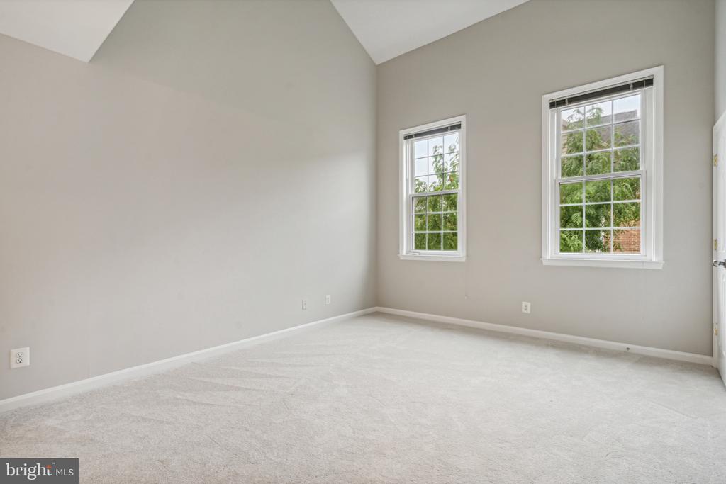 6026 Ricketts Walk