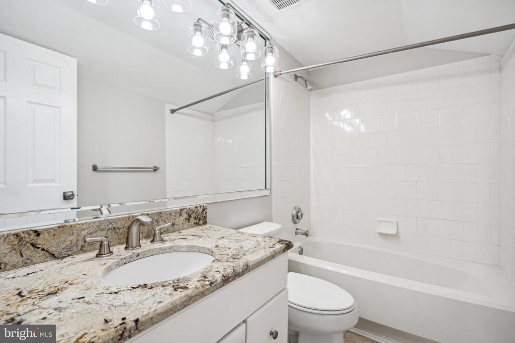 6026 Ricketts Walk