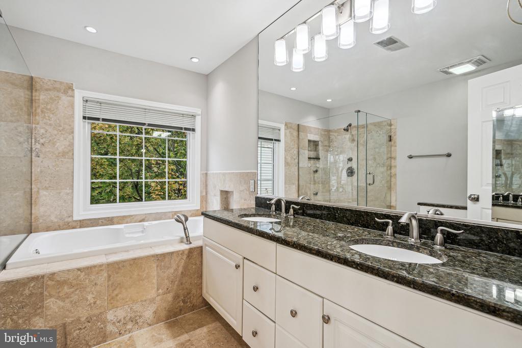 6026 Ricketts Walk