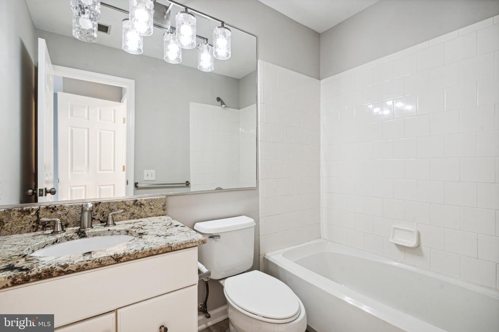6026 Ricketts Walk