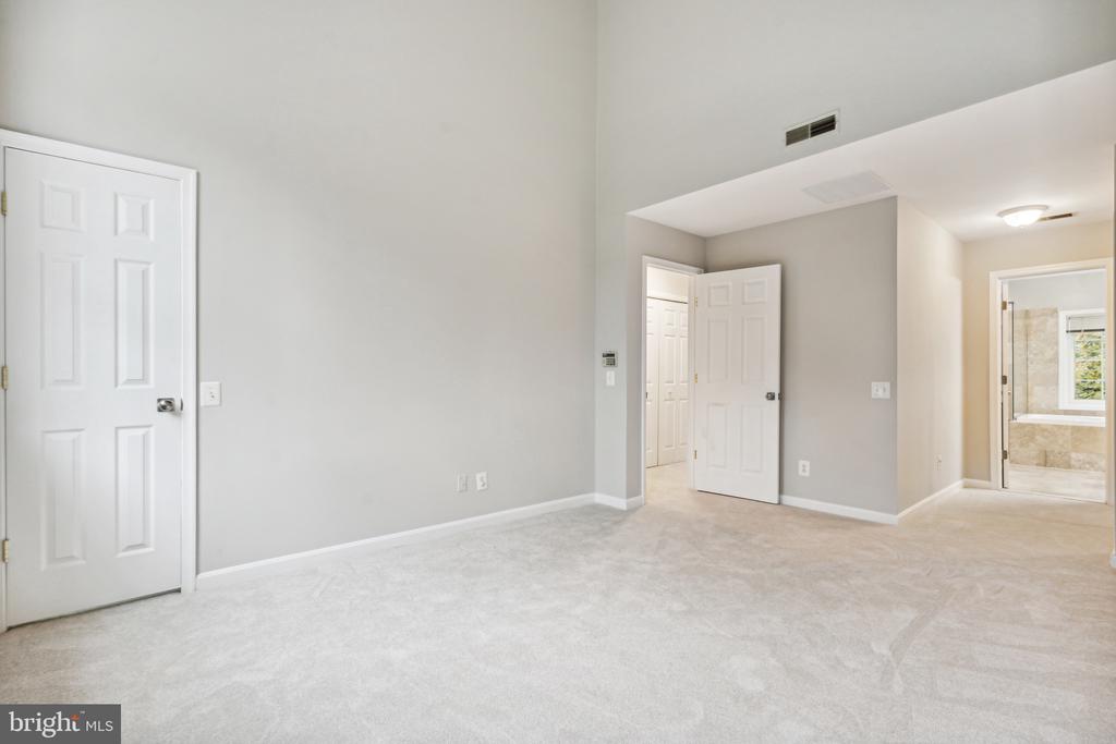 6026 Ricketts Walk