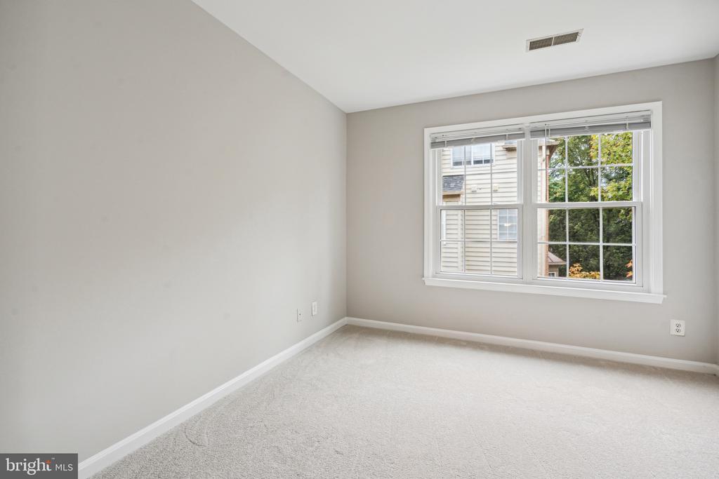 6026 Ricketts Walk