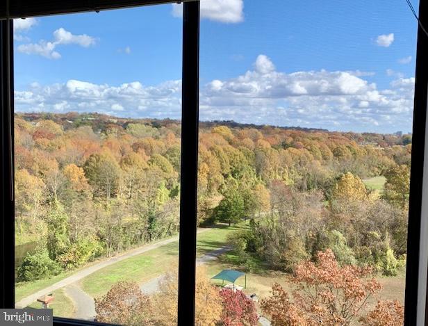 200 N Pickett St #807