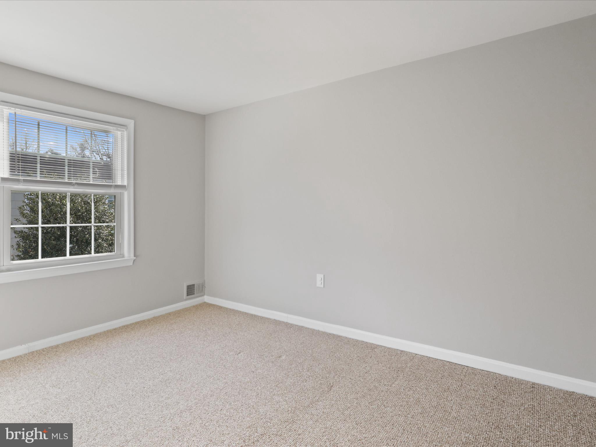 4429 Scarborough Sq