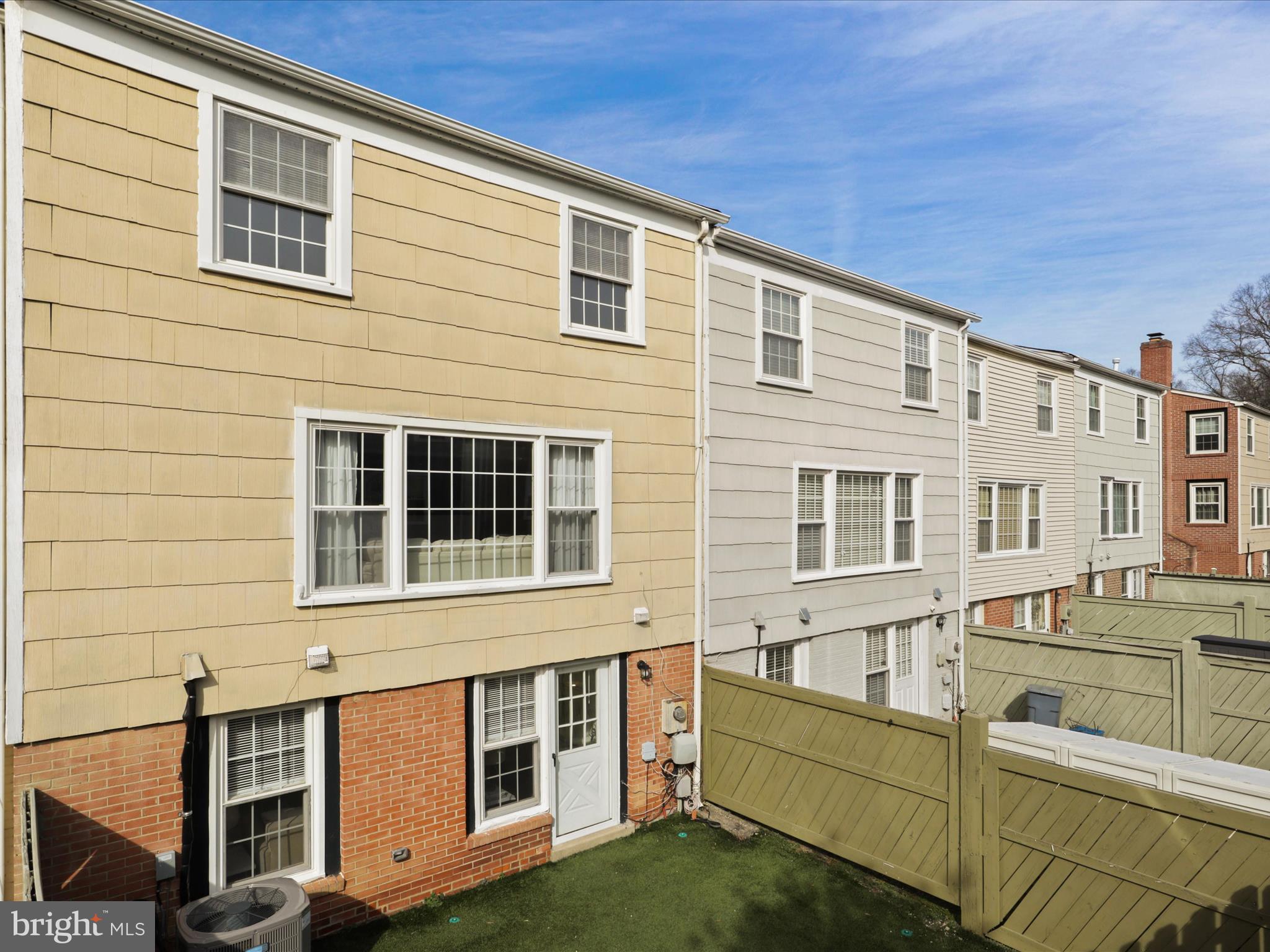 4429 Scarborough Sq