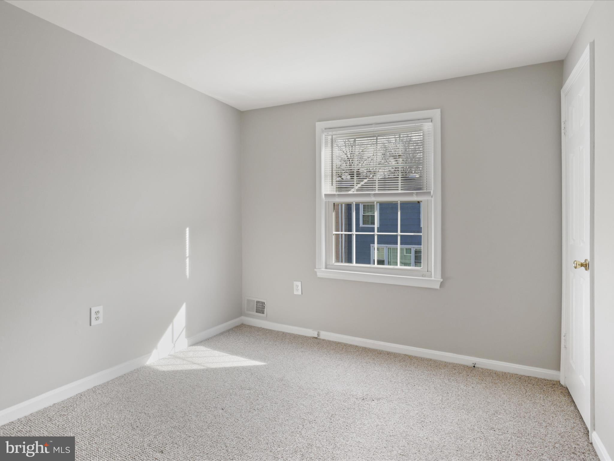 4429 Scarborough Sq