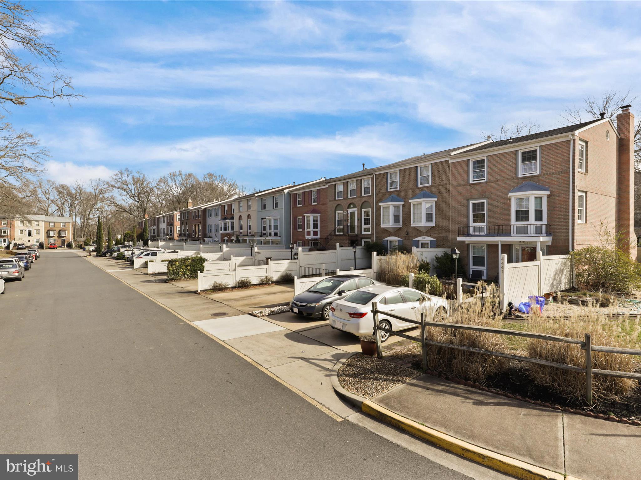4429 Scarborough Sq