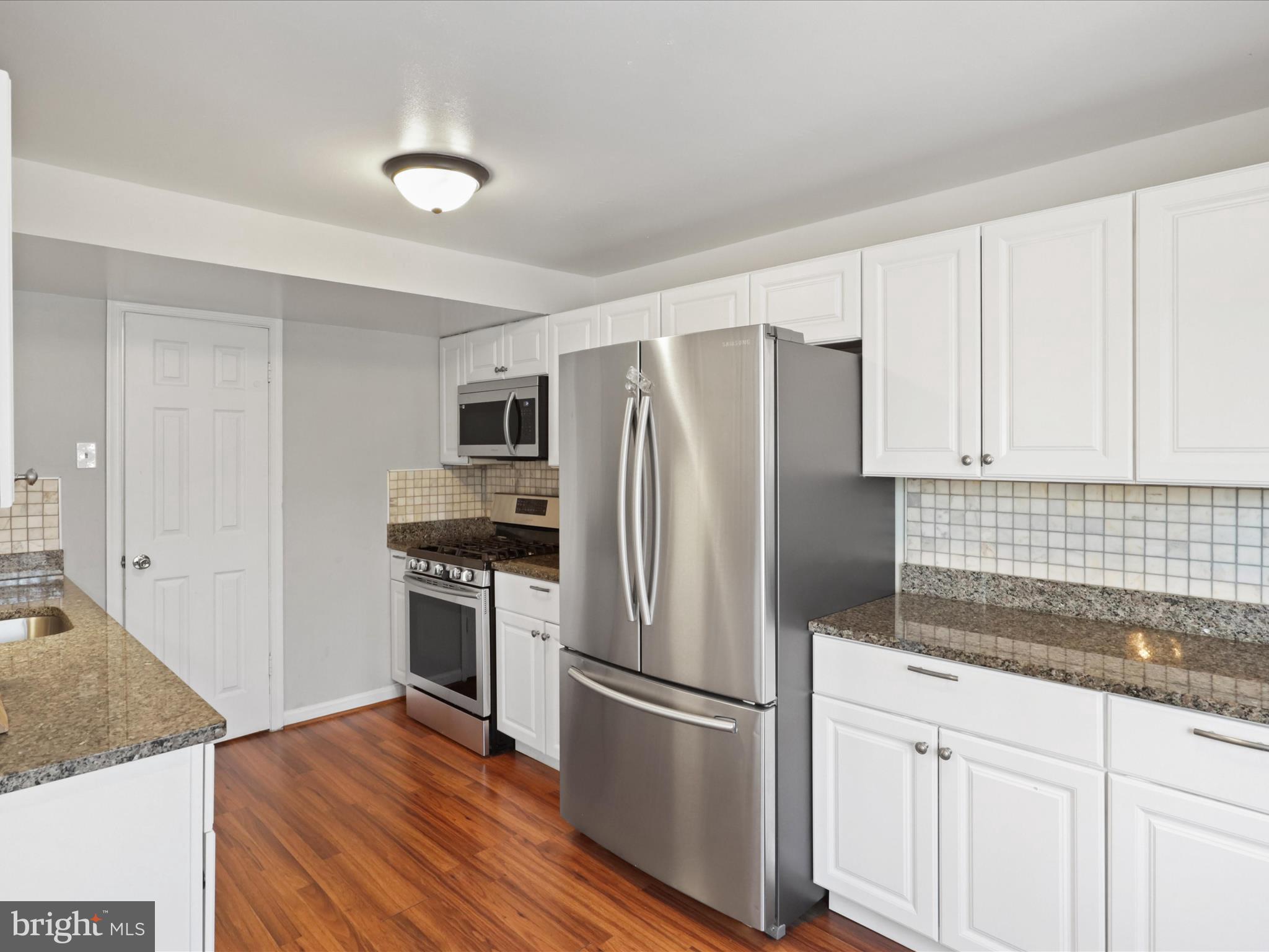 4429 Scarborough Sq