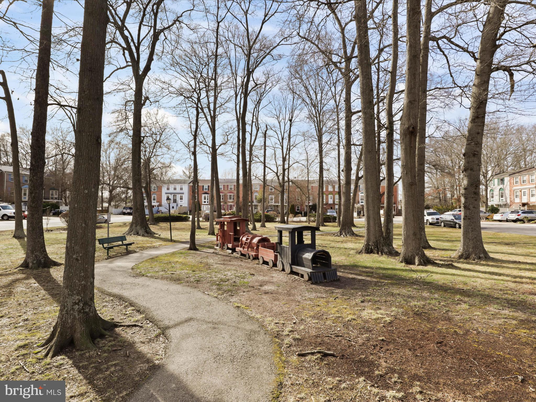 4429 Scarborough Sq