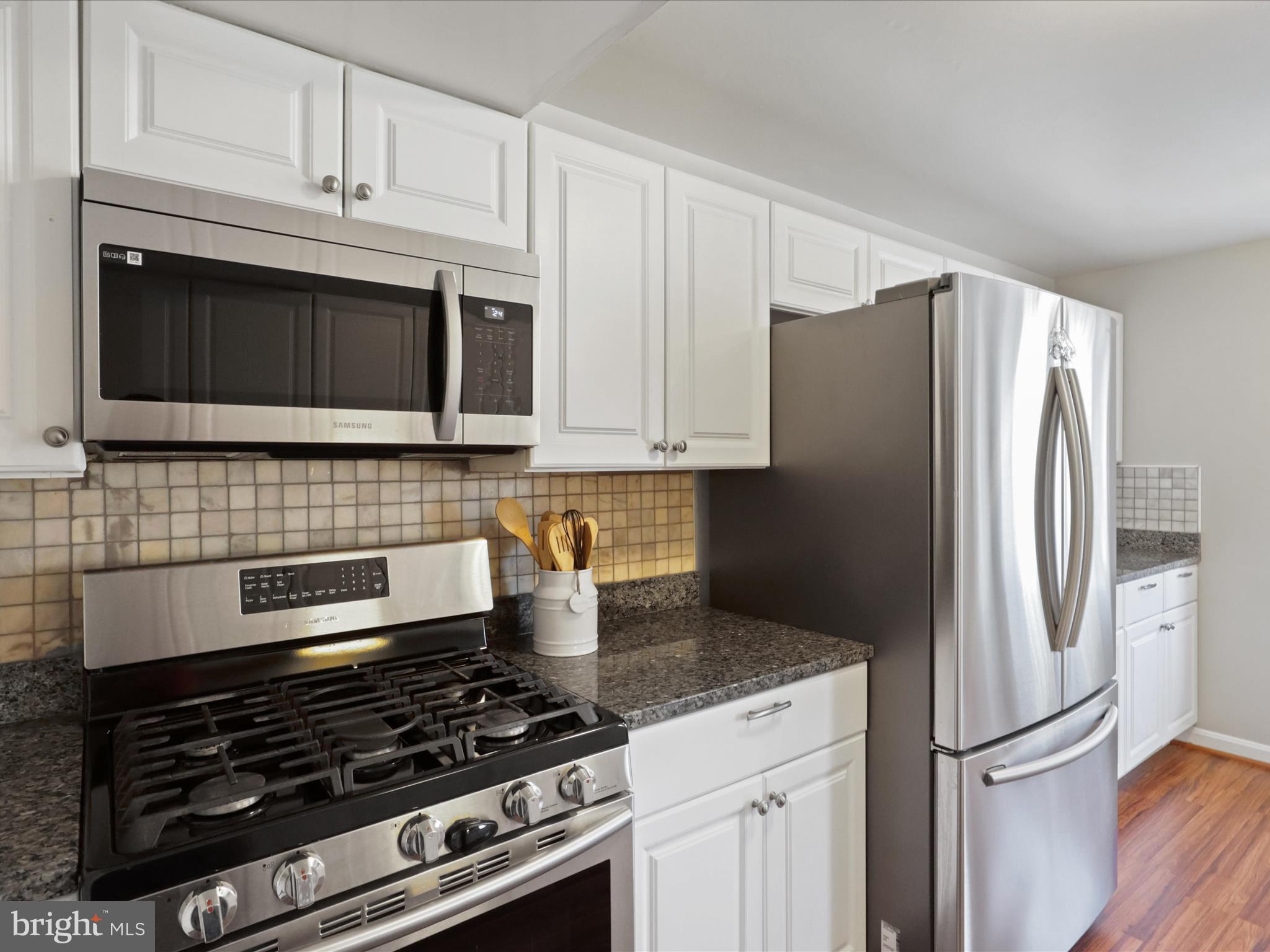 4429 Scarborough Sq