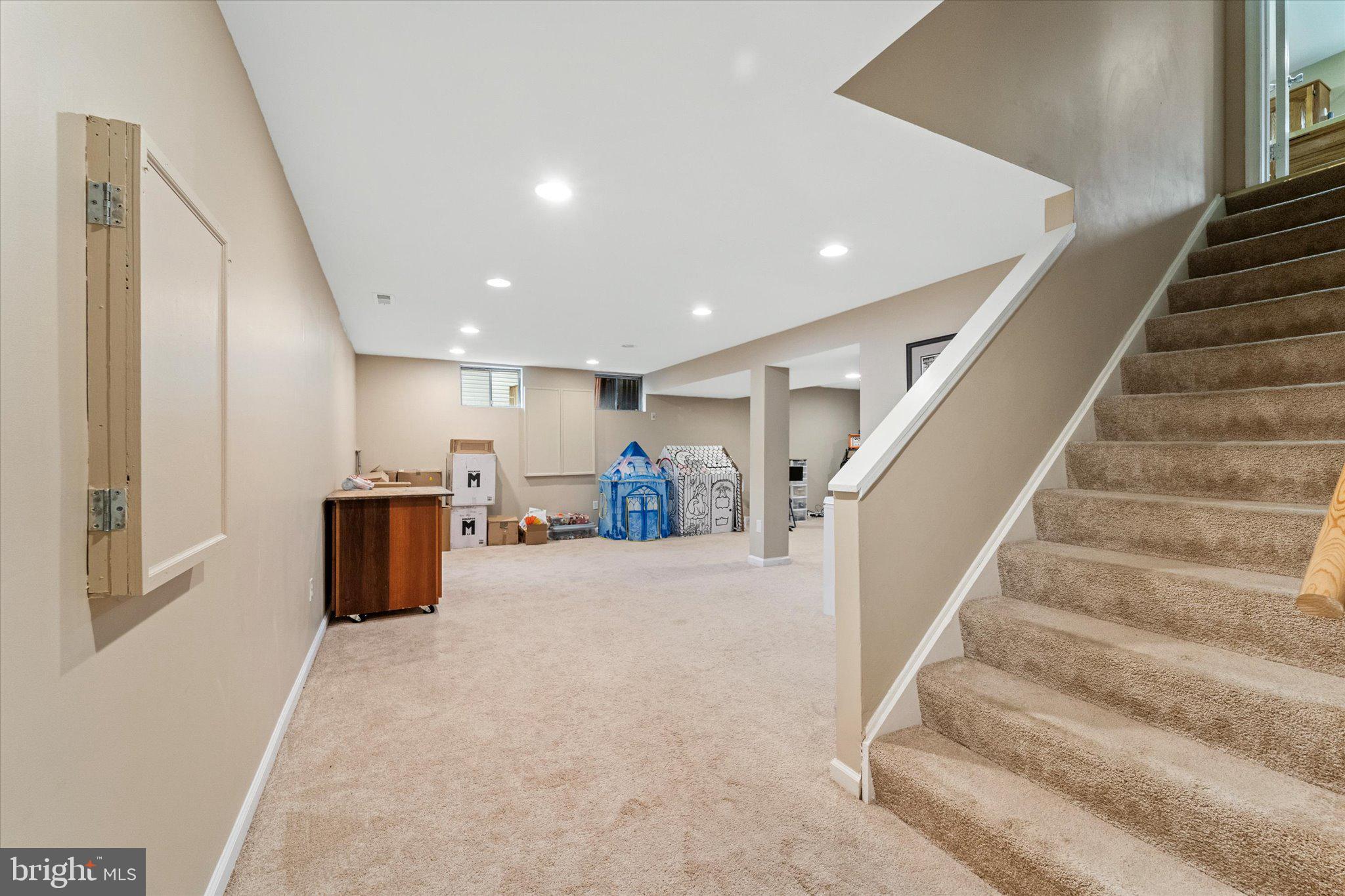 9521 Retriever Rd
