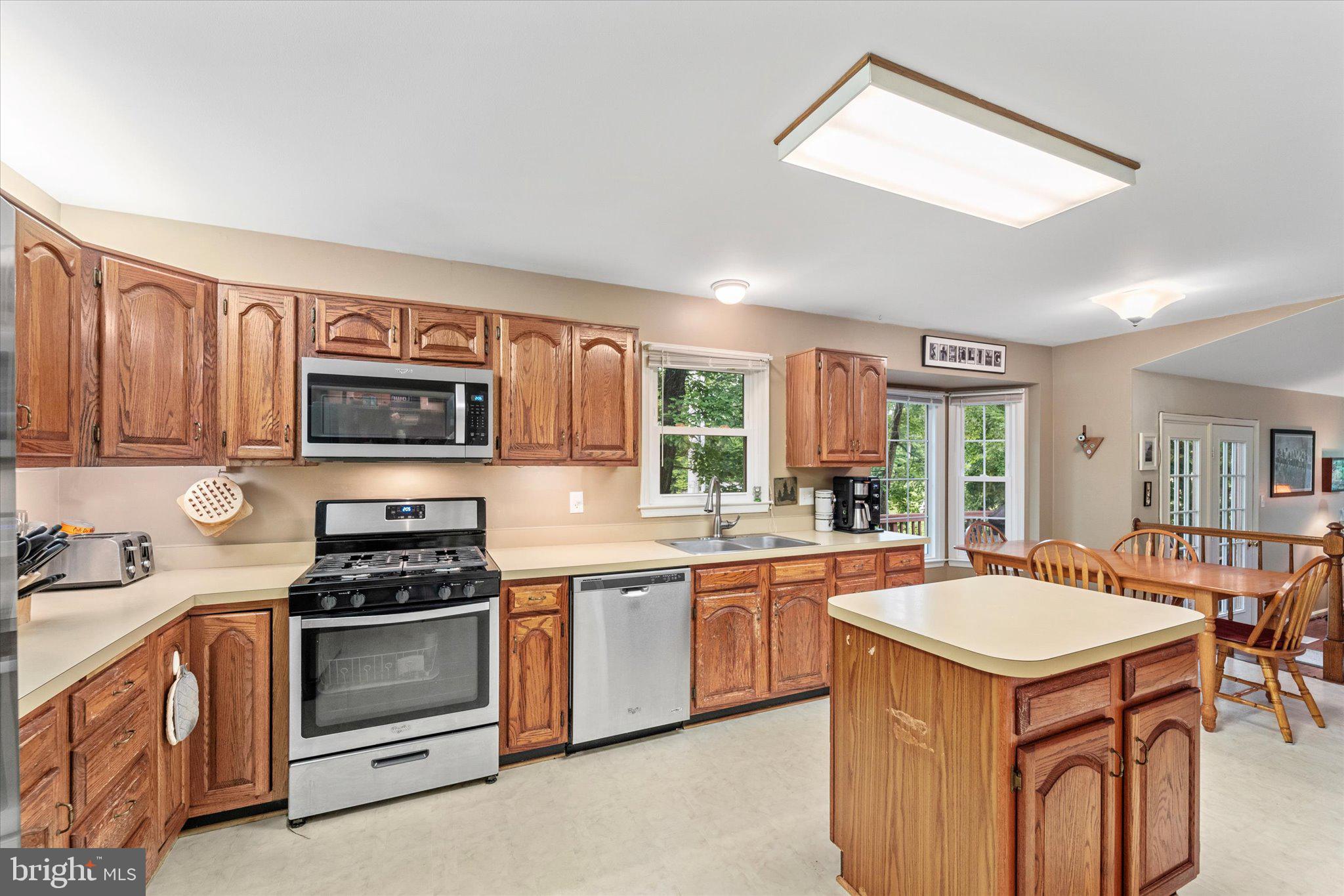 9521 Retriever Rd