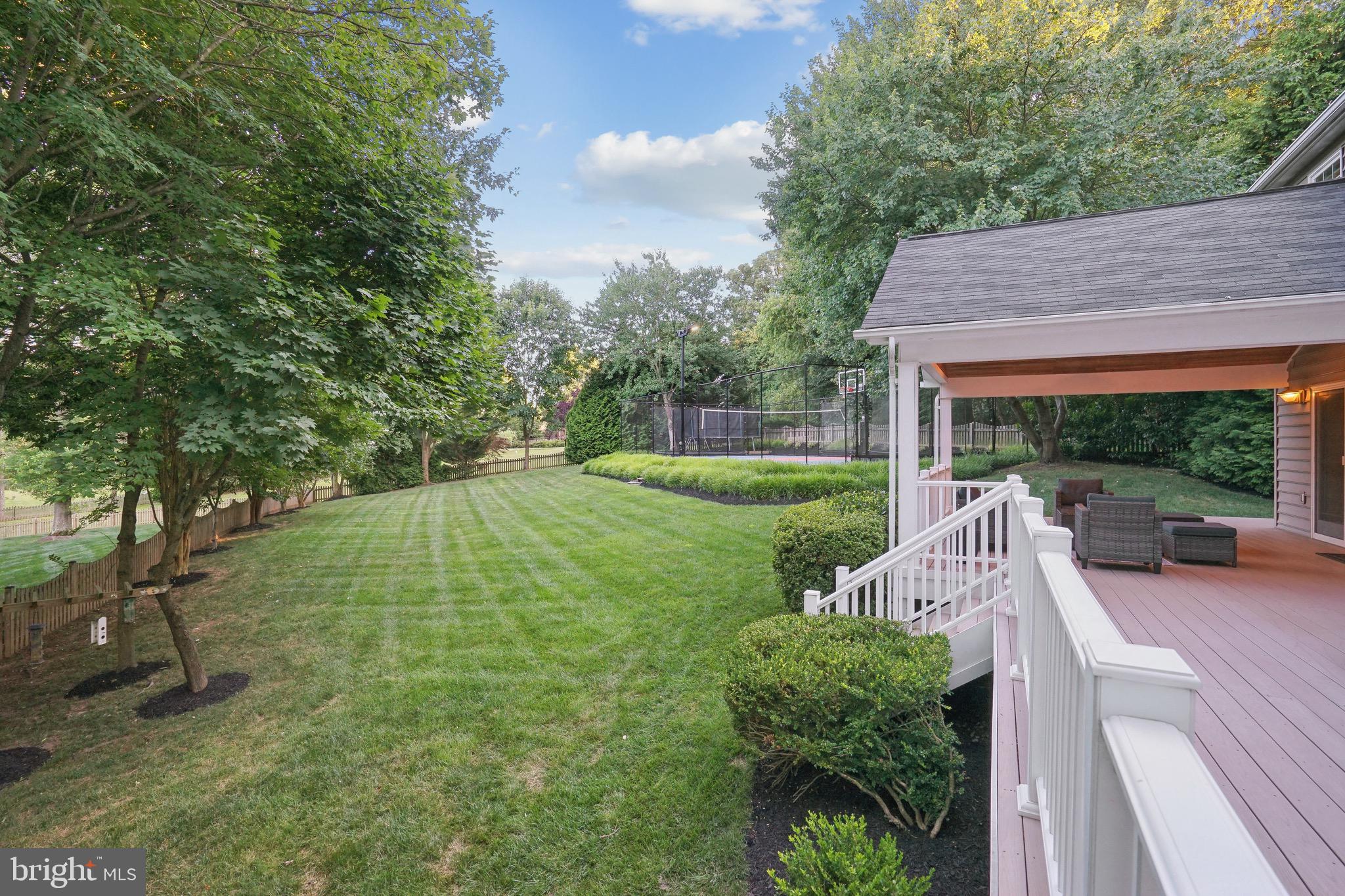 11011 Burywood Ln
