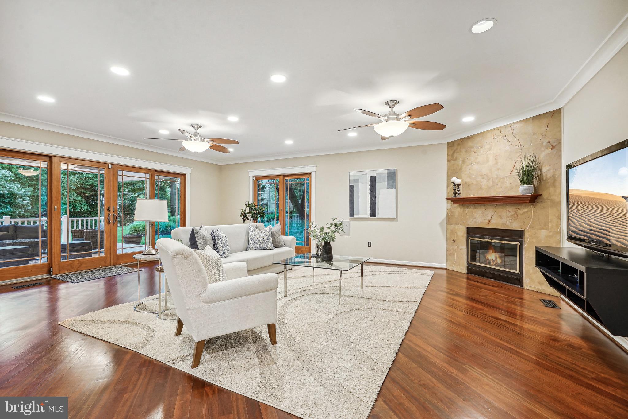 11011 Burywood Ln