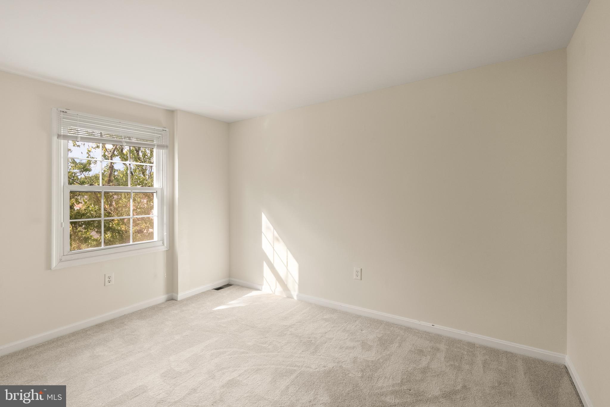 4517 Squiredale Sq