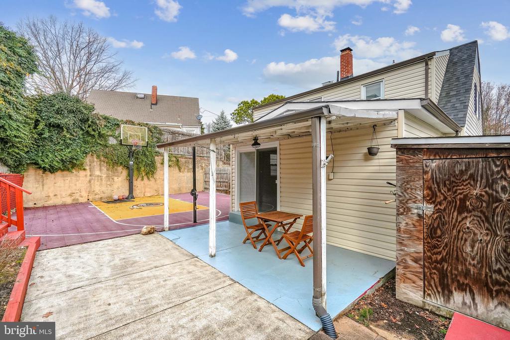 2507 Fairhaven Ave