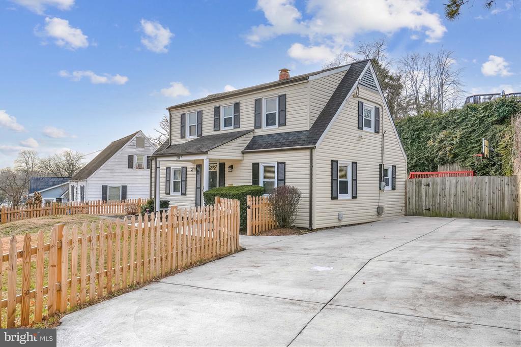 2507 Fairhaven Ave