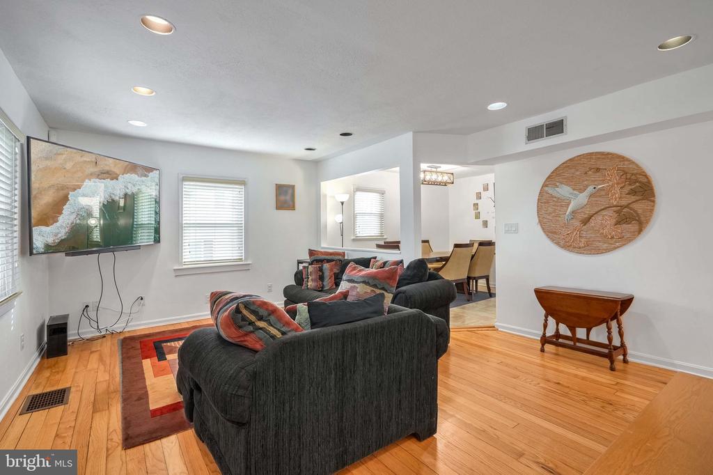 2507 Fairhaven Ave