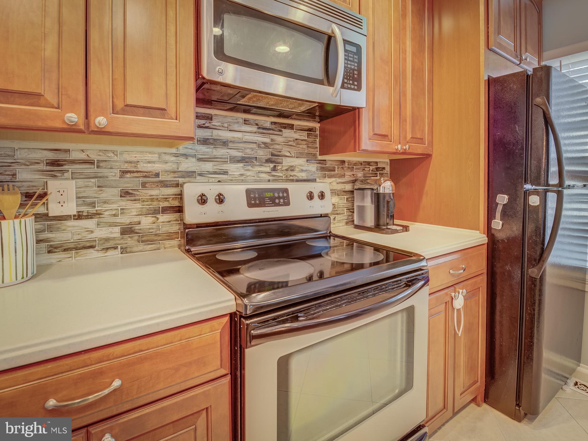 2400 RIDGEHAMPTON CT