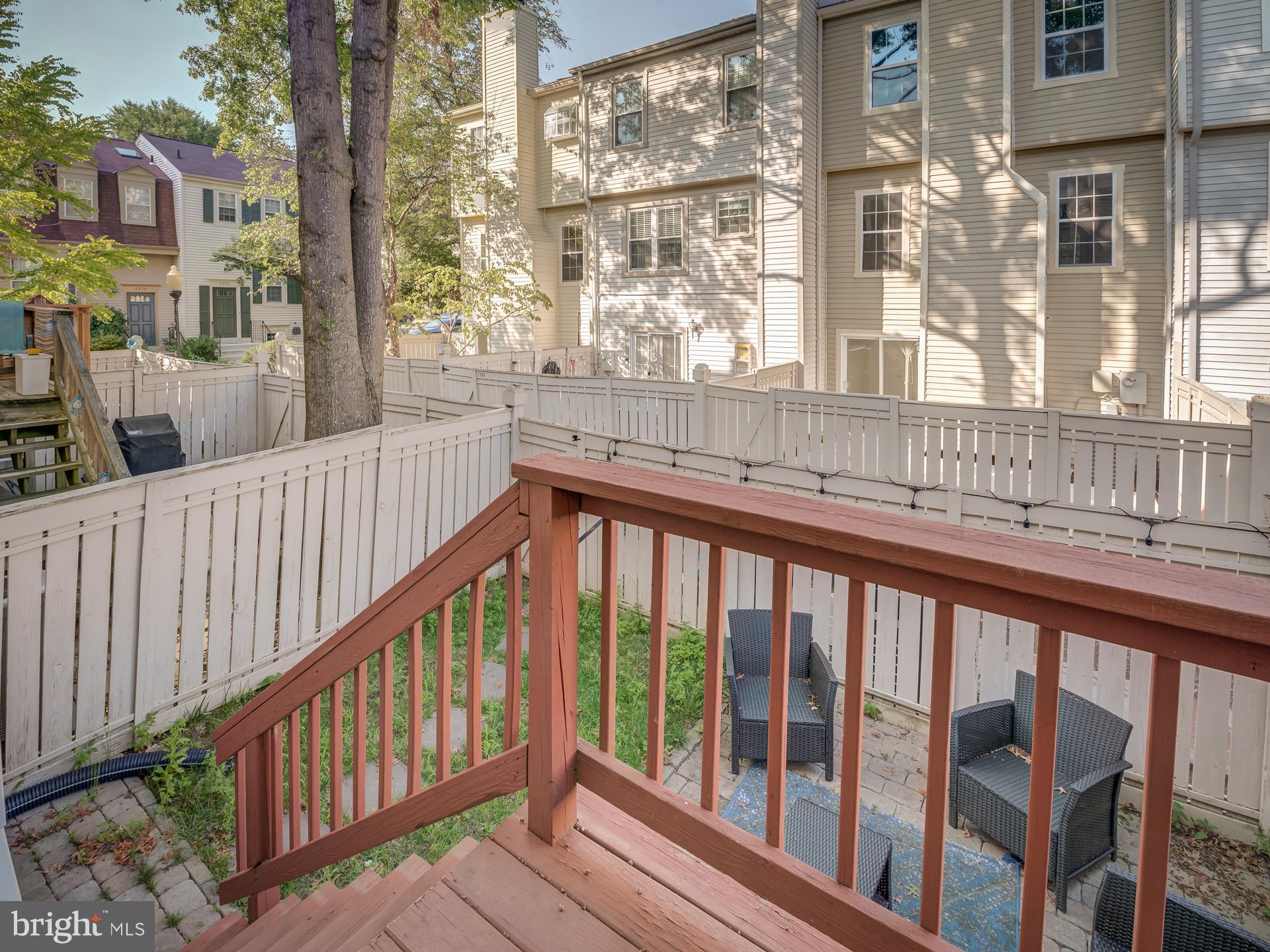 2400 RIDGEHAMPTON CT