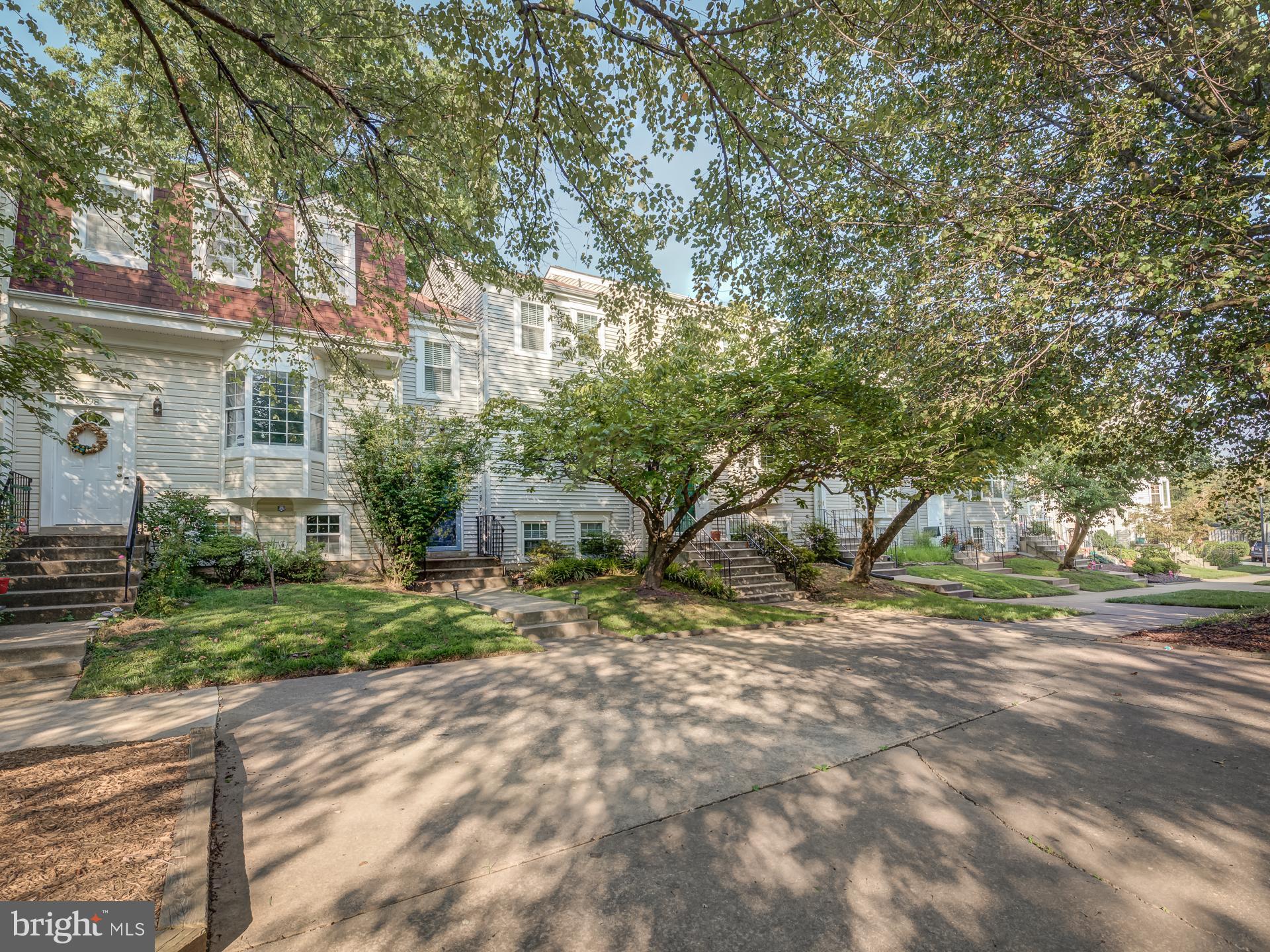2400 RIDGEHAMPTON CT