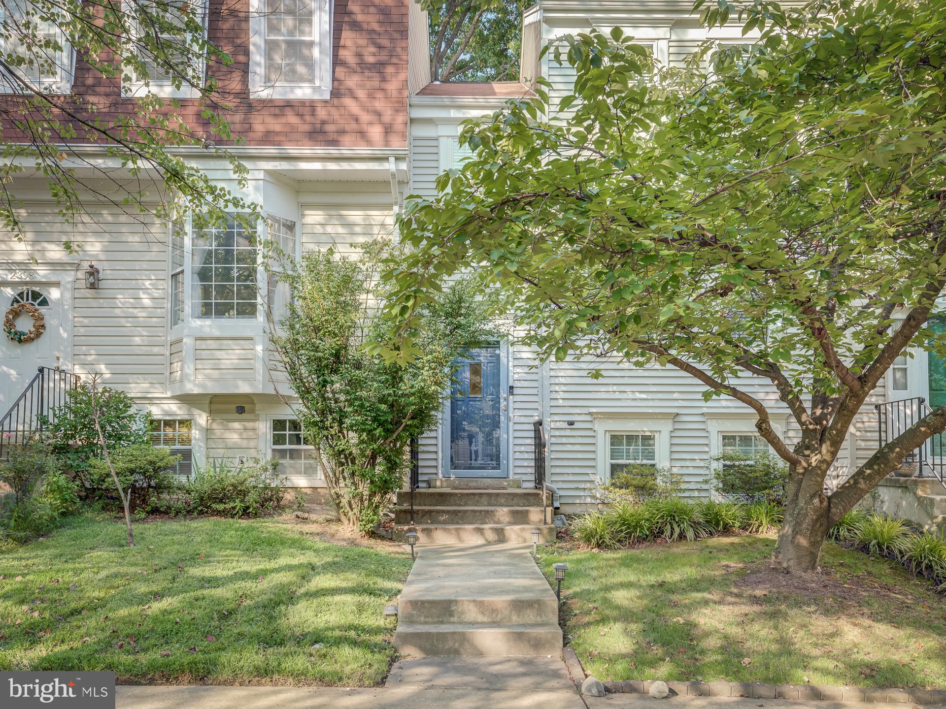 2400 RIDGEHAMPTON CT