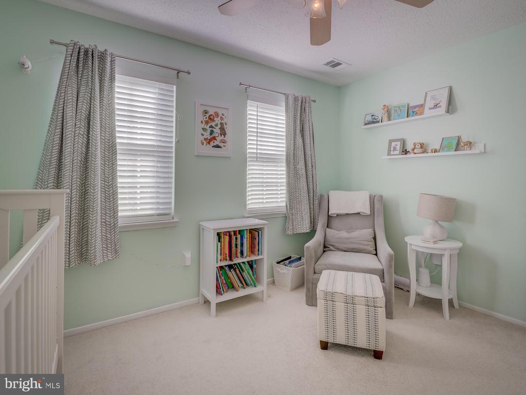 2400 RIDGEHAMPTON CT