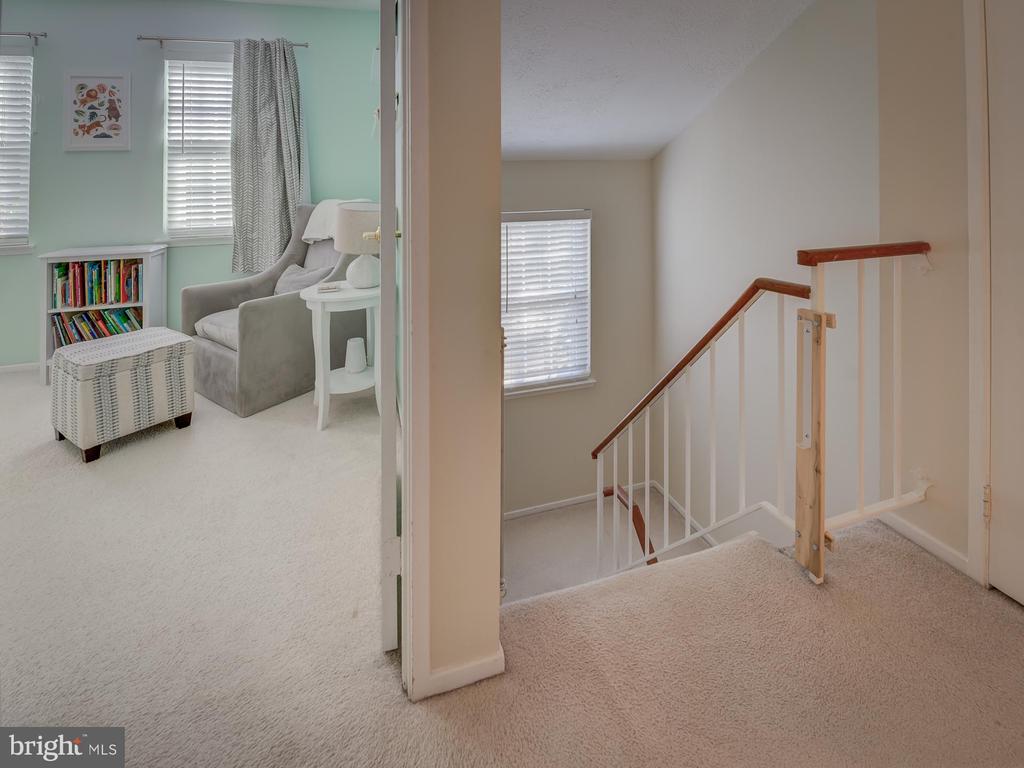 2400 RIDGEHAMPTON CT