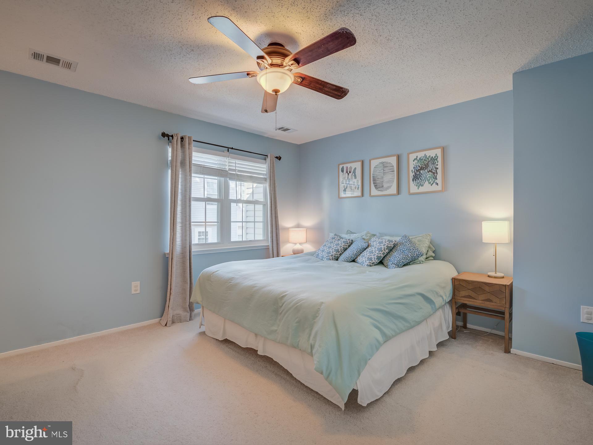 2400 RIDGEHAMPTON CT