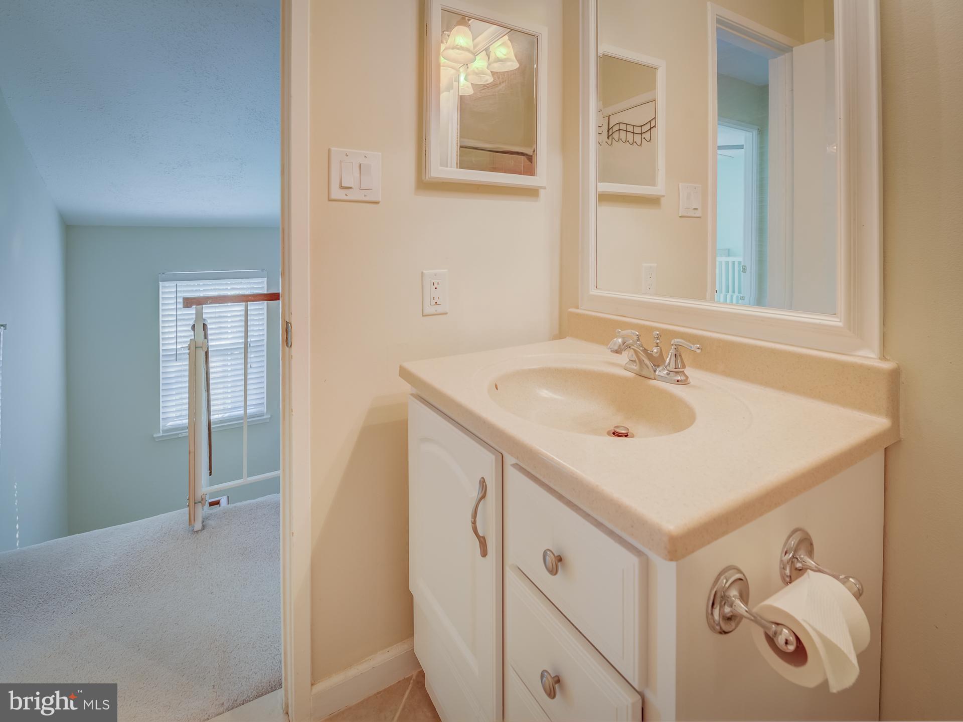 2400 RIDGEHAMPTON CT