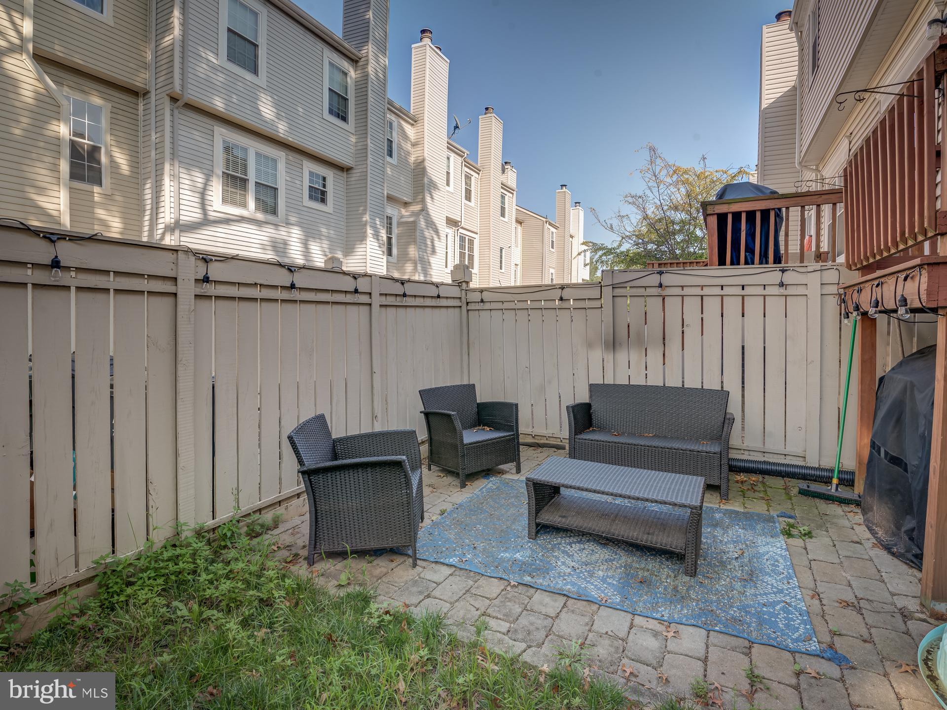 2400 RIDGEHAMPTON CT