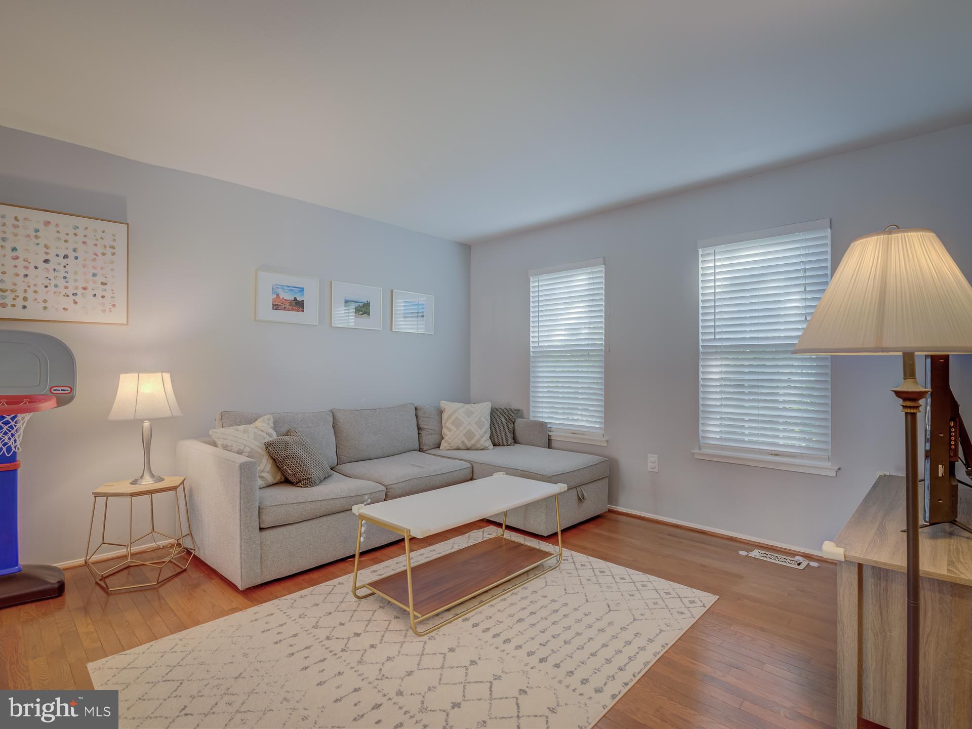 2400 RIDGEHAMPTON CT