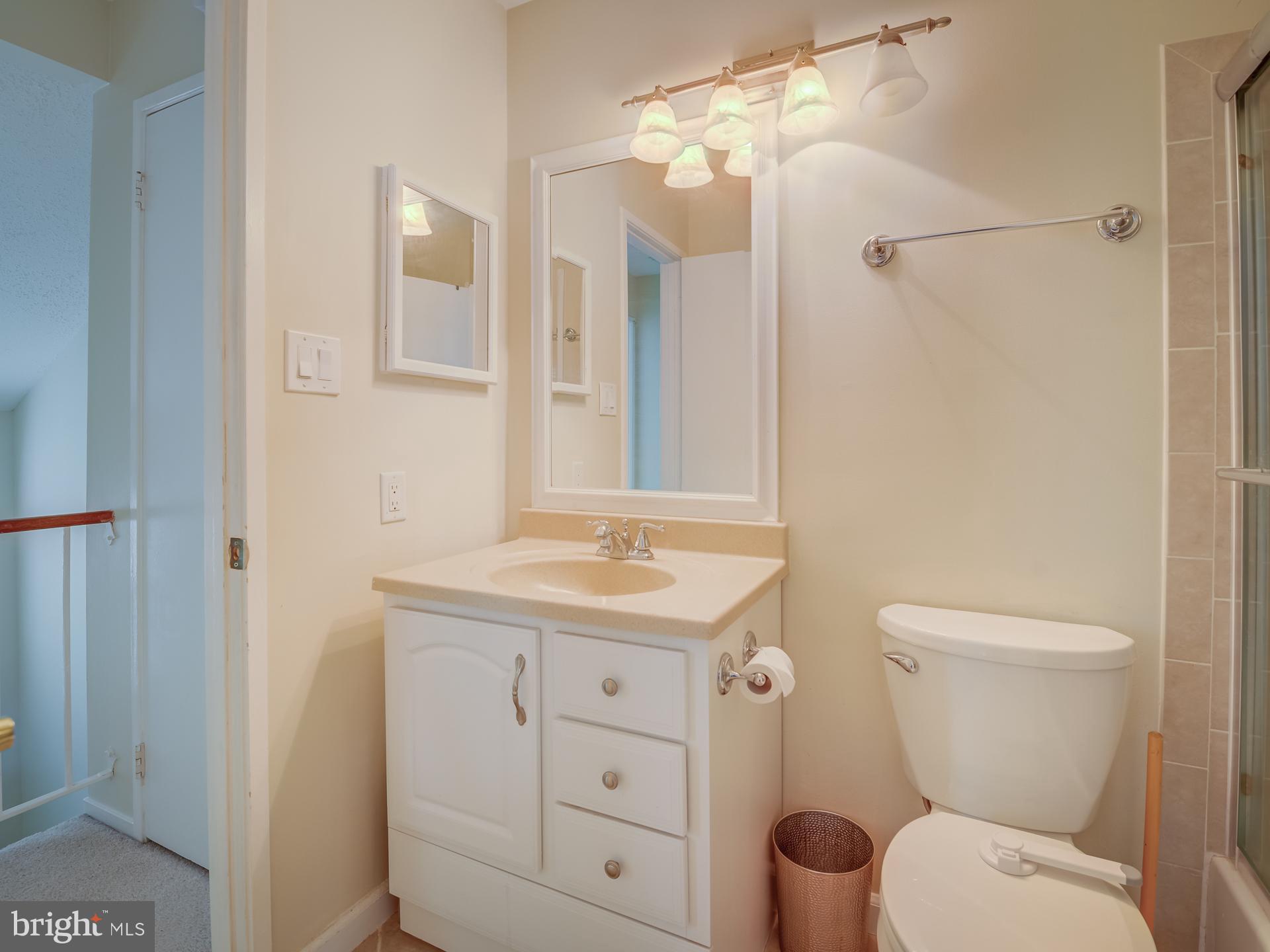 2400 RIDGEHAMPTON CT